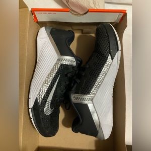 Women’s Nike Metcons 6. Size 8.5